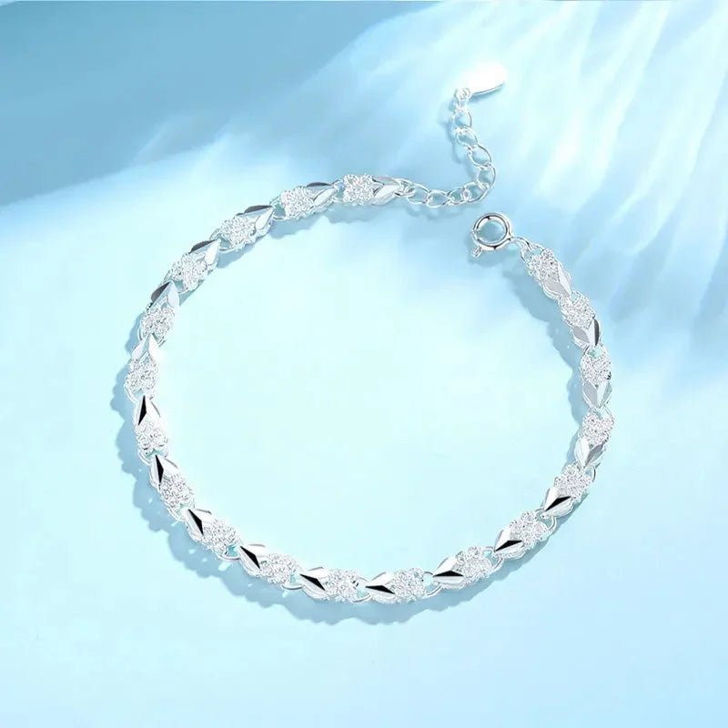 ✨Elegáns karkötő csillogó lóherével 🍀Korlátozott ideig érvényes ajánlat